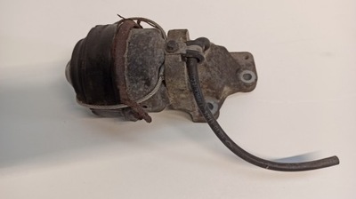 Volvo xc70 xc90 кронштейн подушка двигун 30741567 фото №1