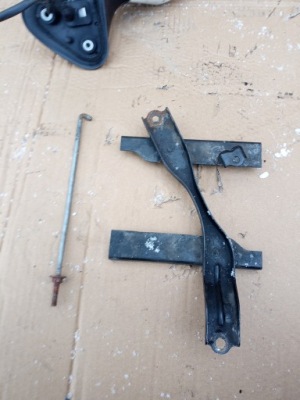 Toyota verso 09-18 дизель кронштейн аккумулятор фото №1