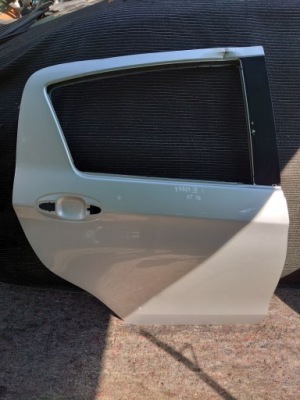 Toyota yaris iii 11-17 дверь правый задняя задние фото №1