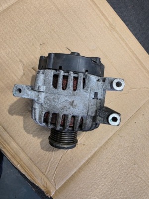 Opel astra j corsa d 1.3 cdti генератор 13505392 фото №1
