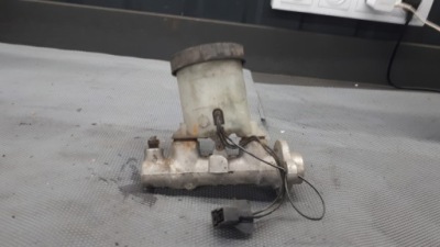 Насос гальмівна mazda 121 2 1.3 фото №1