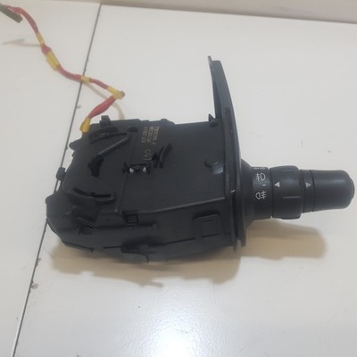 Переключатель света поворотники renault clio 3 7701057090-e фото №1