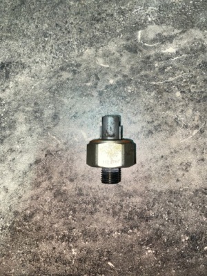 Toyota camry v6 датчик детонаційний 76n 10d03 фото №1