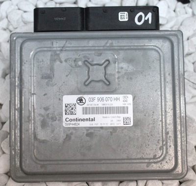 KOMPIUTERIS VARIKLIO SKODA 1.2 ECU 03F906070HH 5WP44824 