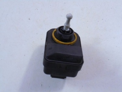 NOTE I E11 MOTOR REGULACIÓN FAROS 89028944  