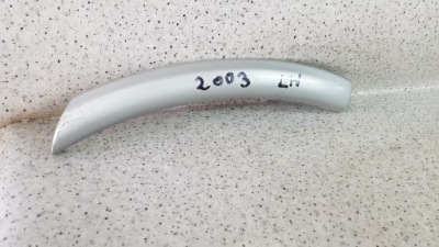 Mercedes ml w163 рестайлінг  молдинг ліва задній 2003 фото №1