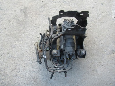 HYUNDAI EQUUS GENESIS 2015 R. PUMP COMPRESSOR SUSPENSION 55881-3M000  