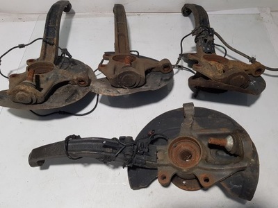 Поворотний кулак лівий перед mercedes w164 w251 4matic фото №1