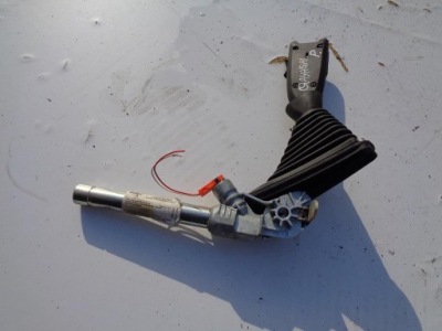 Натяжитель поперечина правый  перед nissan qashqai 1 j10 фото №1