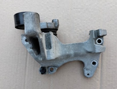 Renault captur 1 0,9 tce кронштейн кронштейн генератора фото №1