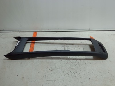 Volvo v60 ii рамка домкрата тунель підлокітник 2018- фото №1