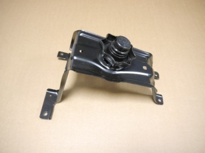 Audi a5 8w кронштейн колеса запасного 8w0802715b фото №1