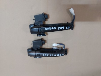 Toyota urban cruiser ручка левый перед бесключевой доступ фото №1