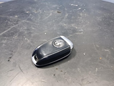 Alfa romeo giulia ключ 156140444 фото №1