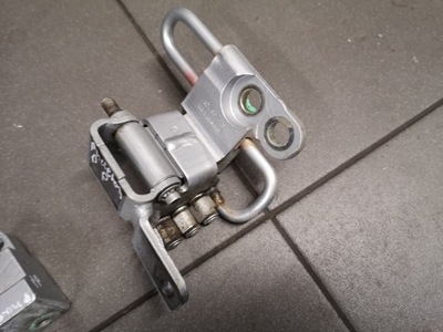 Петля дверь правый перед vw phaeton 3d4831412b фото №1