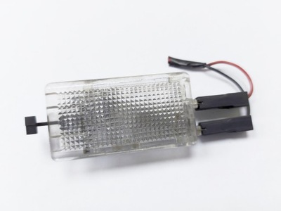 Лампа освітлення бардачка 801423 volvo v40 s40 фото №1