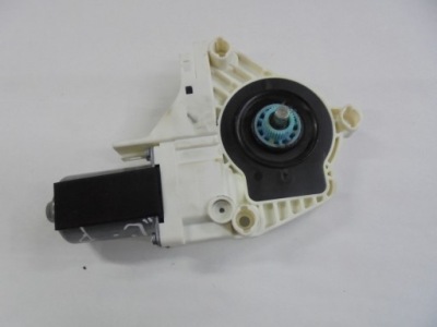 Audi a5 sportback моторчик скло лівий перед 07-16 фото №1