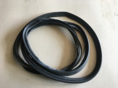 Honda cr-v iv 12- прокладка крышки багажника фото №1