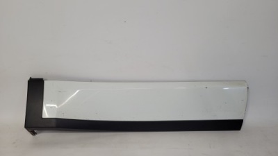 Jaguar e-pace молдинг na дверь правая задняя oryg. фото №1