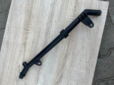 Труба трубка воды mercedes w204 1.8 cgi a2712002452 фото №1