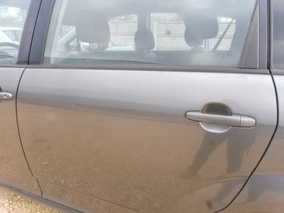 Замок двері лівий задня corolla verso ii 2 pin фото №1