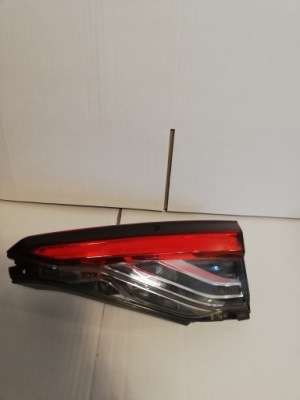 Toyota corolla e21 sedan лампа задняя правая w крышка фото №1