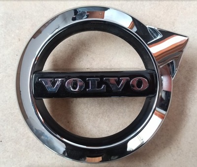 Volvo xc40 значок эмблема logo na решётка радиатора фото №1