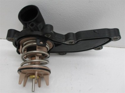 Корпус термостата audi a4 a6 3.0 tfsi 06e121111ad фото №1