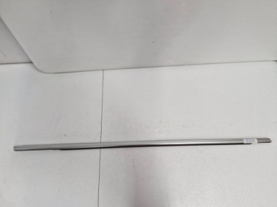 Volvo v40 ii 2 молдинг уплотнитель дверь правый перед передняя хром фото №1