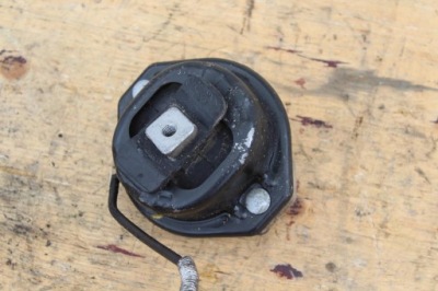 Подушка двигуна bmw 7 e65 lift 3.0d фото №1