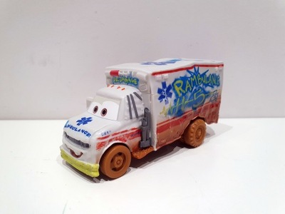 Disney Pixar Cars Auta Disney Pixar DR DAMAGE Rambulance DYB22