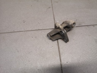 Кронштейн кронштейн генератора audi a6 c4 2.6 078903143e фото №1