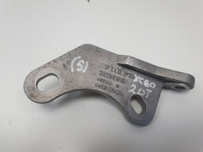 Volvo v40 2 2.0 d кронштейн кронштейн кронштейн полуось 31325812 фото №1