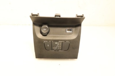 Разъём 12v citroen c3 iii рестайлинг  1.2puretech фото №1