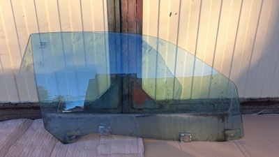 Maserati gt 4200 - стекло дверь правых 99-03 фото №1