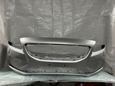 Volvo v40 12- бампер передній фото №1