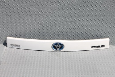 Молдинг кришки накладка embelmat задня toyota prius iii 09-15 фото №1