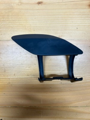 Mercedes w246 заглушка распылителя правая a2428851222 фото №1