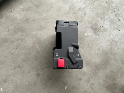 Volvo xc60 ii корпус акумулятор 31652062 31652061 фото №1