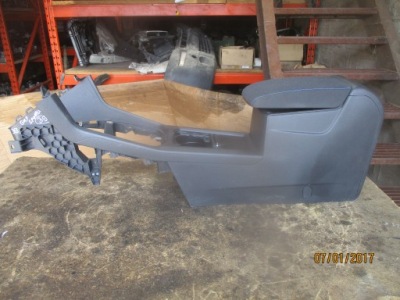 Туннель средний подлокотник vw golf sportsvan фото №1