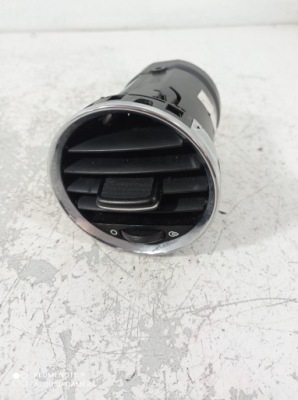 Peugeot 308 решётка обдув средняя 9658515377 фото №1