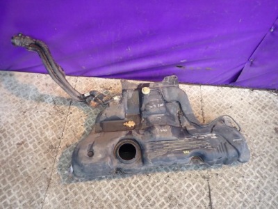 Renault fluence 13-17 1.6 бак пального bak труба заливної пального фото №1