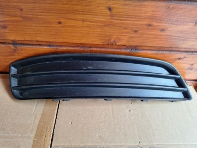 Решётка решётка  бампера перед правый  audi a3 8p0 фото №1