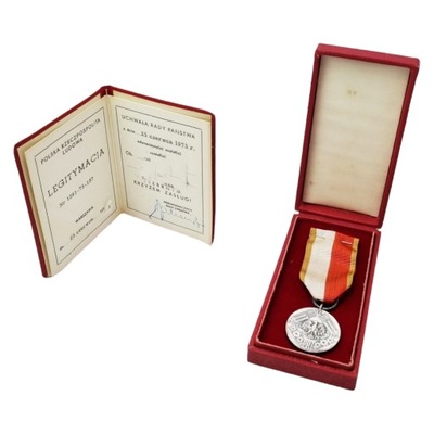 MEDAL ODZNAKA WALKA PRACA SOCJALIZM PRL 1944-1984 + Legitymacja