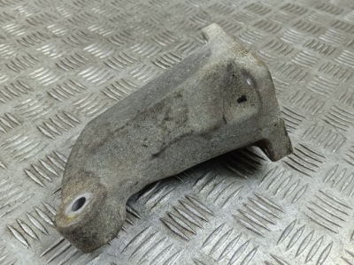 2019 ssangyong rexton кронштейн двигателя r6712231604 фото №1