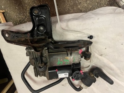 Mercedes w221 компресор підвіска airmatic a2213201704 фото №1