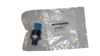 Штекер датчика давления масла 2008- renault megane scenic master dacia фото №1