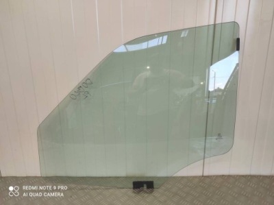 Скло двері передніх лівих передня ліва 43r-004025 fiat doblo ii 2017 фото №1