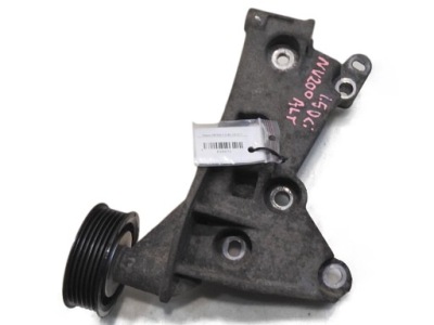 Кронштейн основание генератора nissan nv200 1.5 dci 8200663057 фото №1