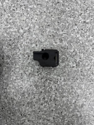 Обмежувач відбійник двері лівий задня combo e berlingo partner iv фото №1